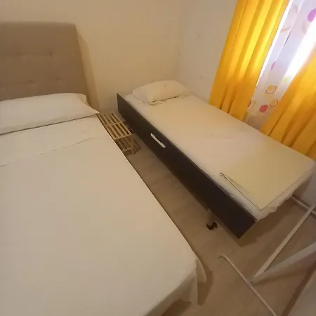 Aurora With Private Bathroom Pansiyon *